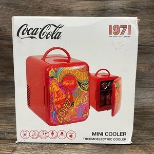 Coca-Cola 1971 Unity Collection Limited Edition Mini‎ Thermoelectric Cooler NEW